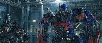 Transformers: Dark of the Moon, Michael Bay, Optimus Prime, Bumblebee