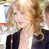 http://i842.photobucket.com/albums/zz345/kickingnscreaming/icons/icons%20part%2012/taylor56.png