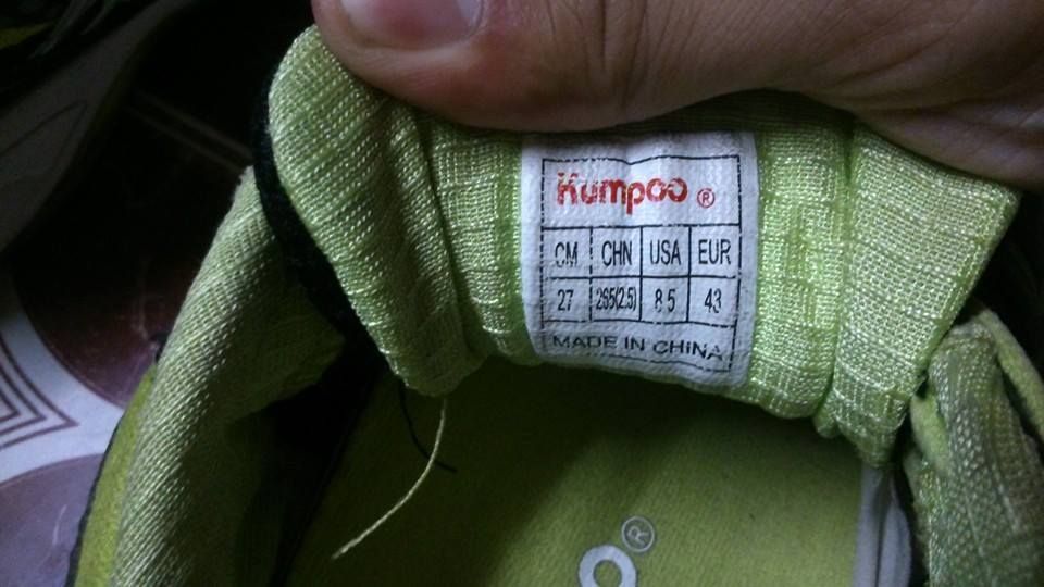Cần bán đôi giày cầu lông Kumpoo size 43 - 1
