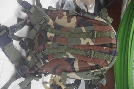 Đi nhanh 1 cái quần jean skinny size 32 + 1 balo lính cực đẹp (hàng mới 100%) - 2