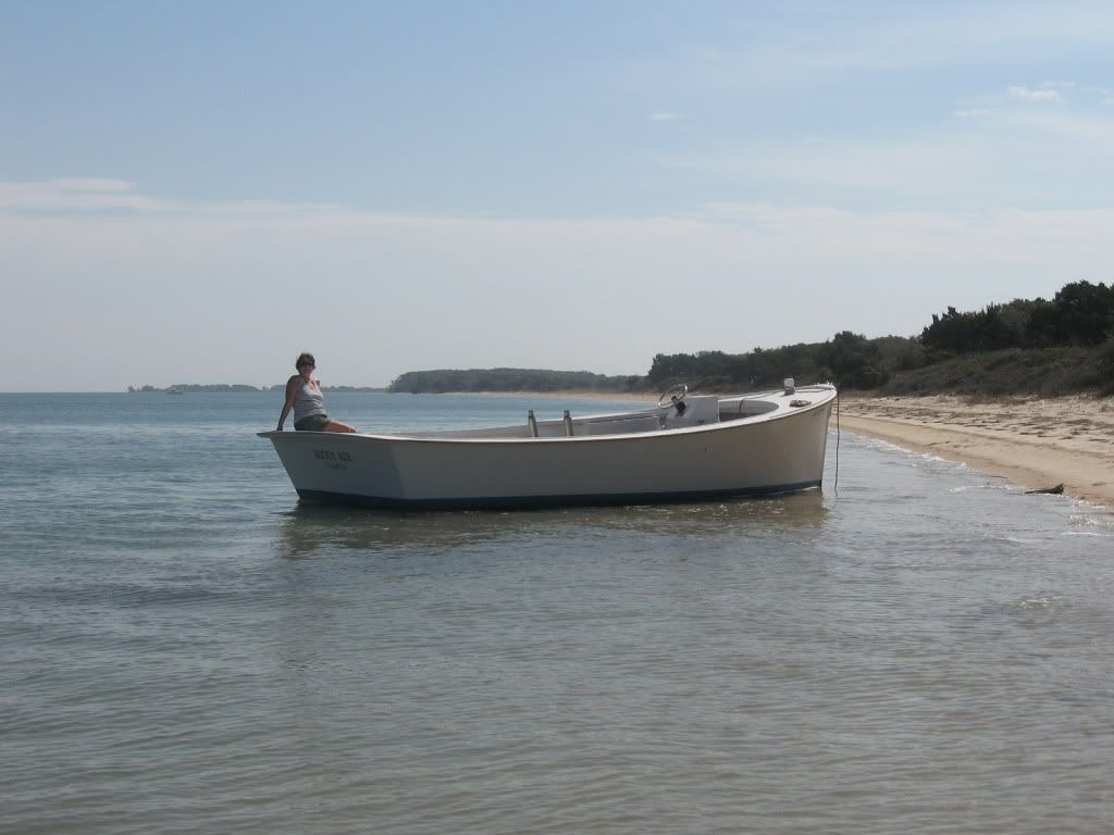 Prettiest boat under thirty feet