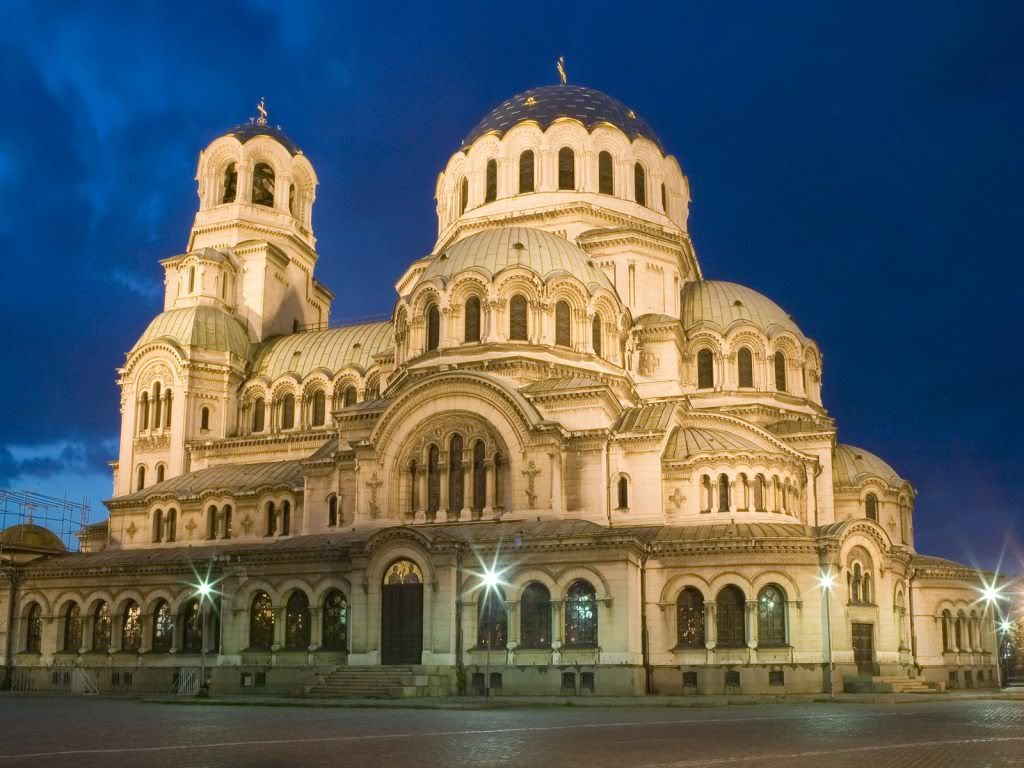 AlexanderNevskyCathedralSofiaBulgar.jpg