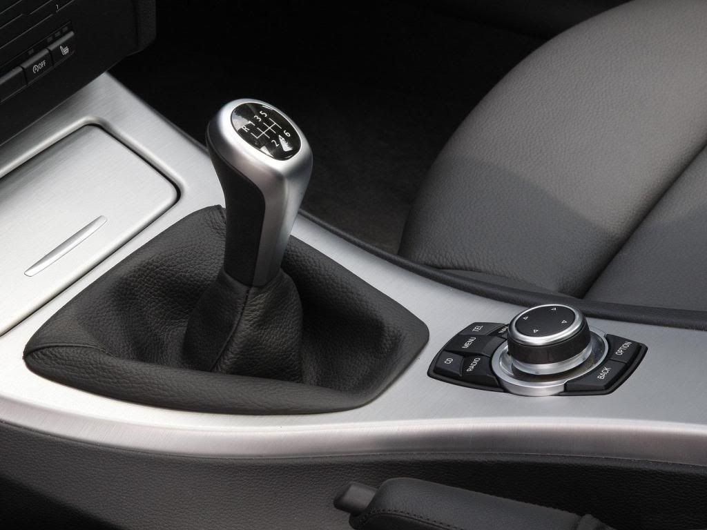 BMW-320d_EfficientDynamics_2010_-3.jpg
