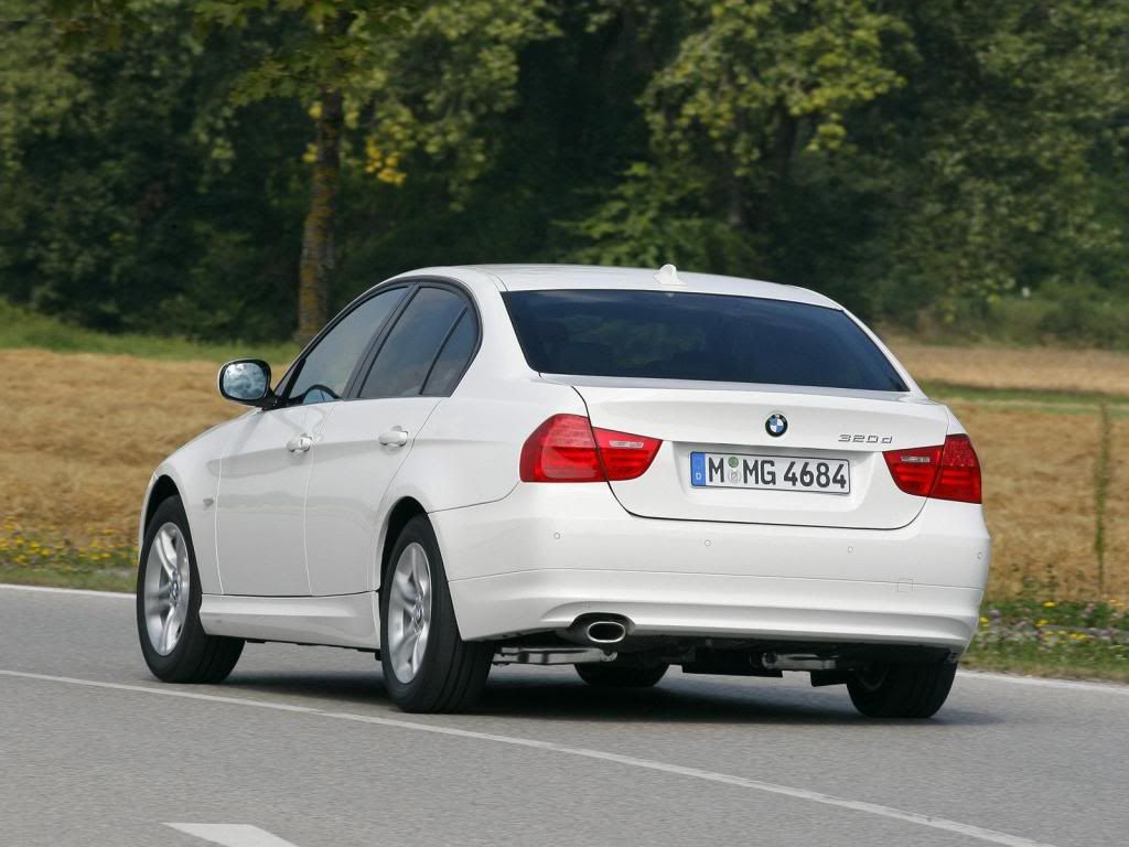BMW-320d_EfficientDynamics_2010_-4.jpg