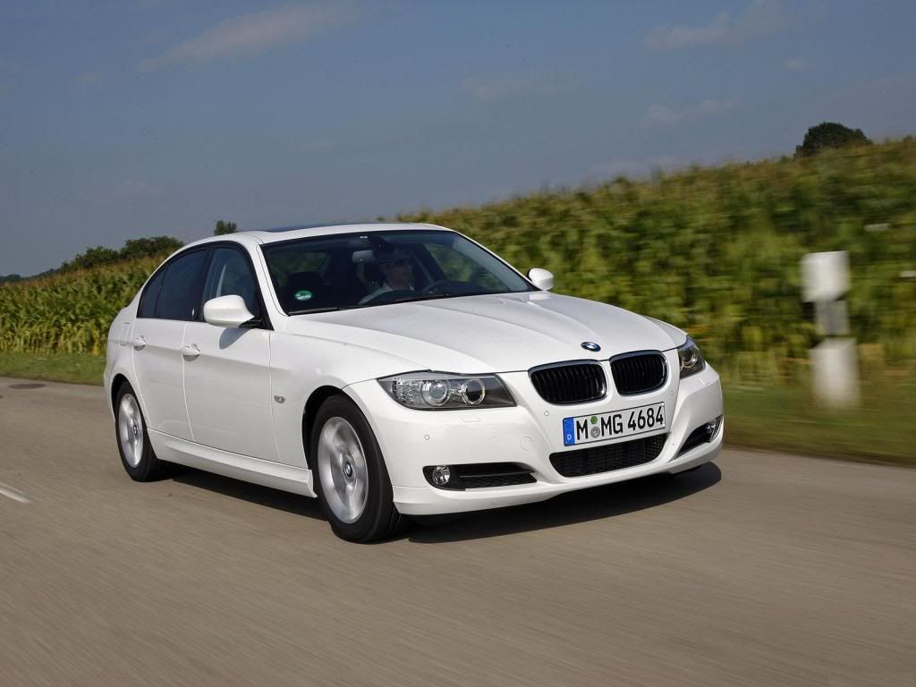 BMW-320d_EfficientDynamics_2010_-7.jpg
