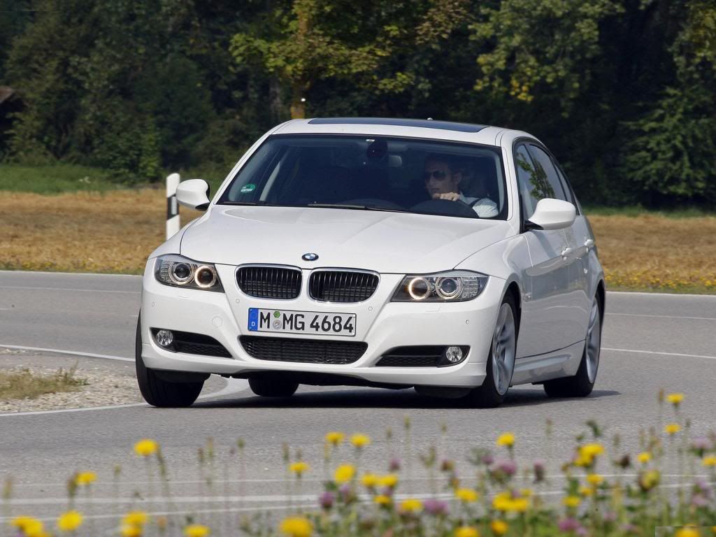 BMW-320d_EfficientDynamics_2010_-8.jpg