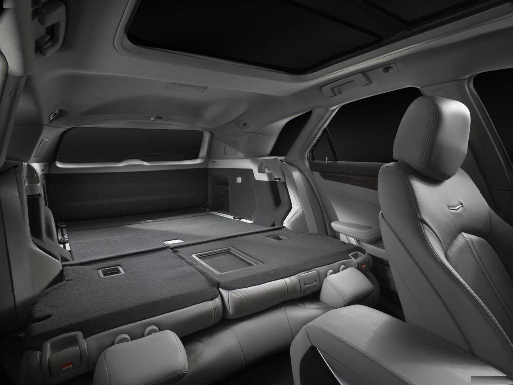 Cadillac-CTS_Sport_Wagon_2010_16-4.jpg