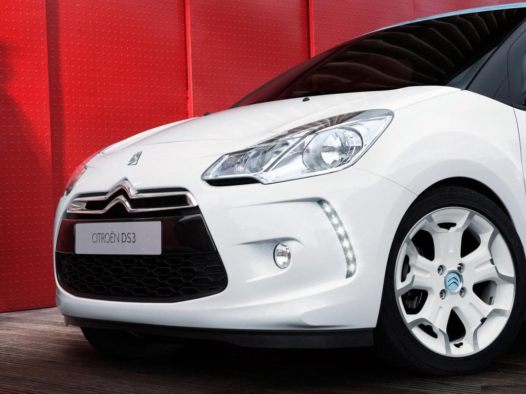 Citroen-DS3_2011_1600x1200_wallp-1.jpg