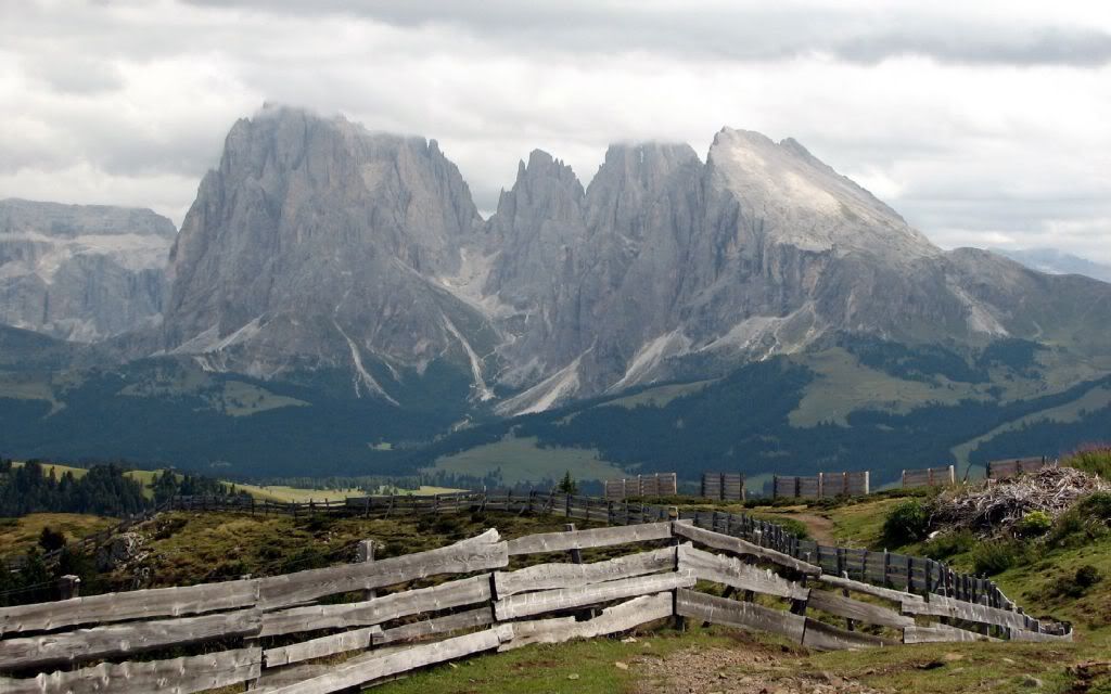 Dolomites.jpg
