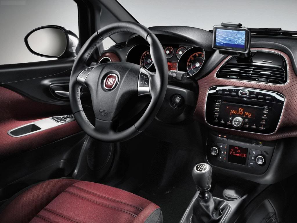 Fiat-Punto_Evo_2010_1600x1200_wallp.jpg