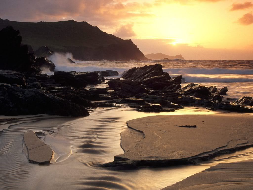 ClogherheadBeachDinglePeninsulaCoun.jpg