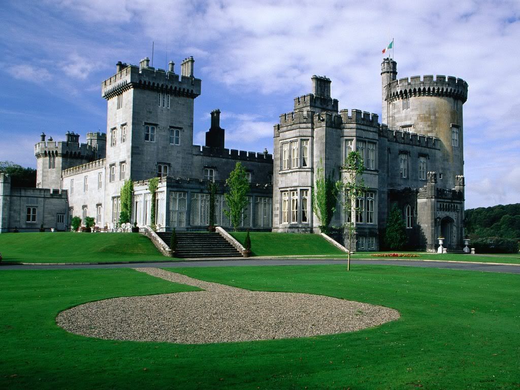 DromolandCastleEnnisCountyClareIrel.jpg