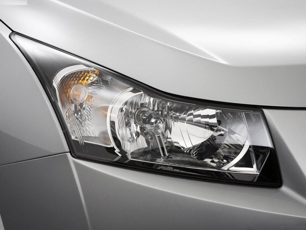 Holden-Cruze_2010_1600x1200_wall-6.jpg
