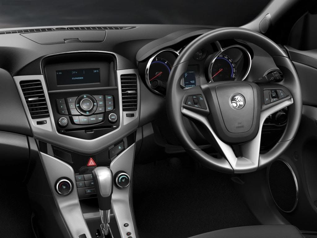 Holden-Cruze_2010_1600x1200_wall-7.jpg