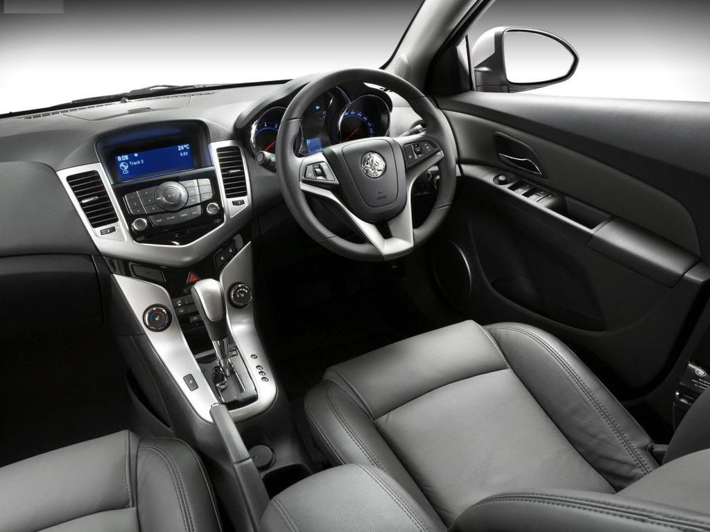 Holden-Cruze_2010_1600x1200_wall-8.jpg