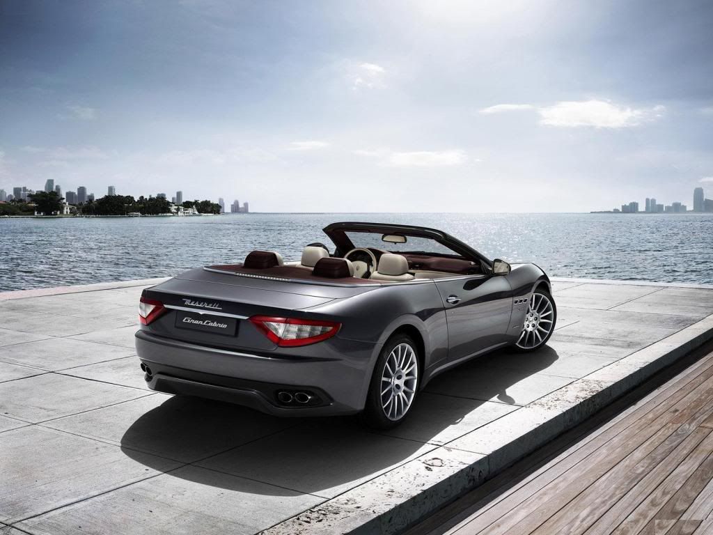 Maserati-GranCabrio_2011_1600x12-1.jpg