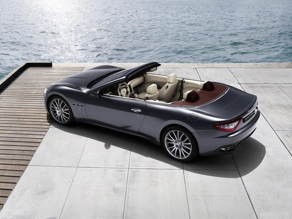 Maserati-GranCabrio_2011_1600x1200_.jpg