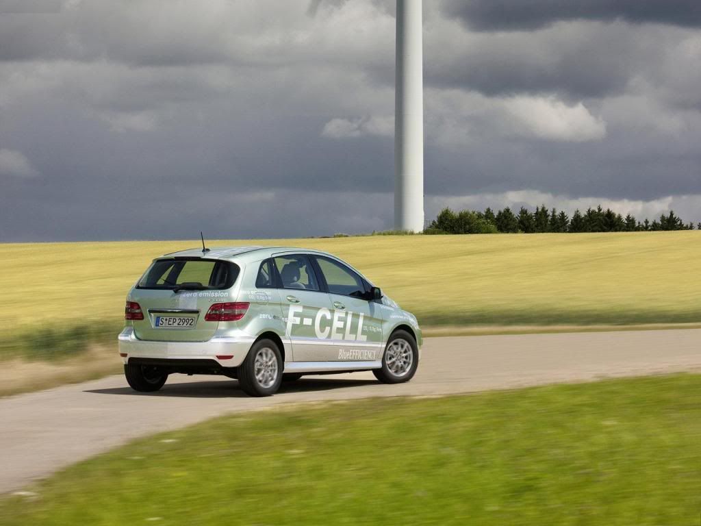 Mercedes-Benz-B-Class_F-Cell_201-3.jpg
