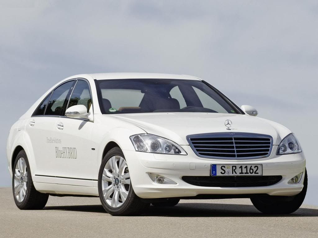 Mercedes-Benz-S400_BlueHYBRID_20-18.jpg