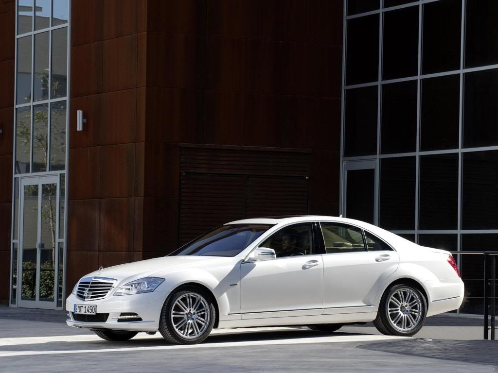 Mercedes-Benz-S400_BlueHYBRID_20-23.jpg