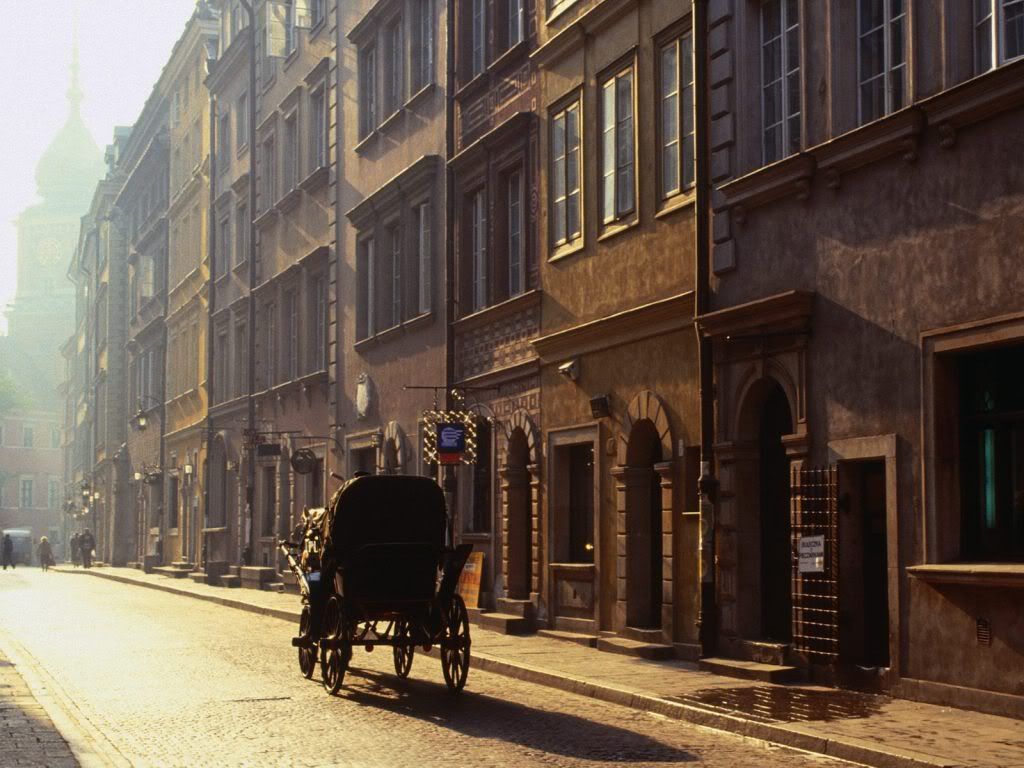 OldTownWarsawMazowieckiePoland.jpg