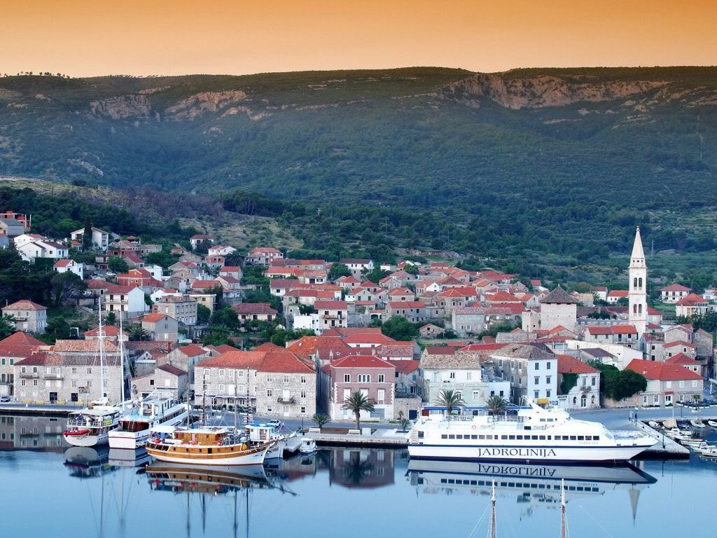 PortofJelsaHvarIslandCroatia.jpg