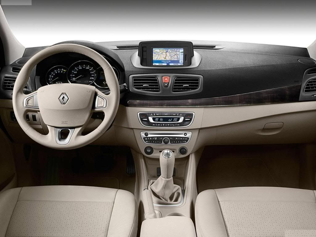 Renault-Fluence_2010_1600x1200_w-2.jpg