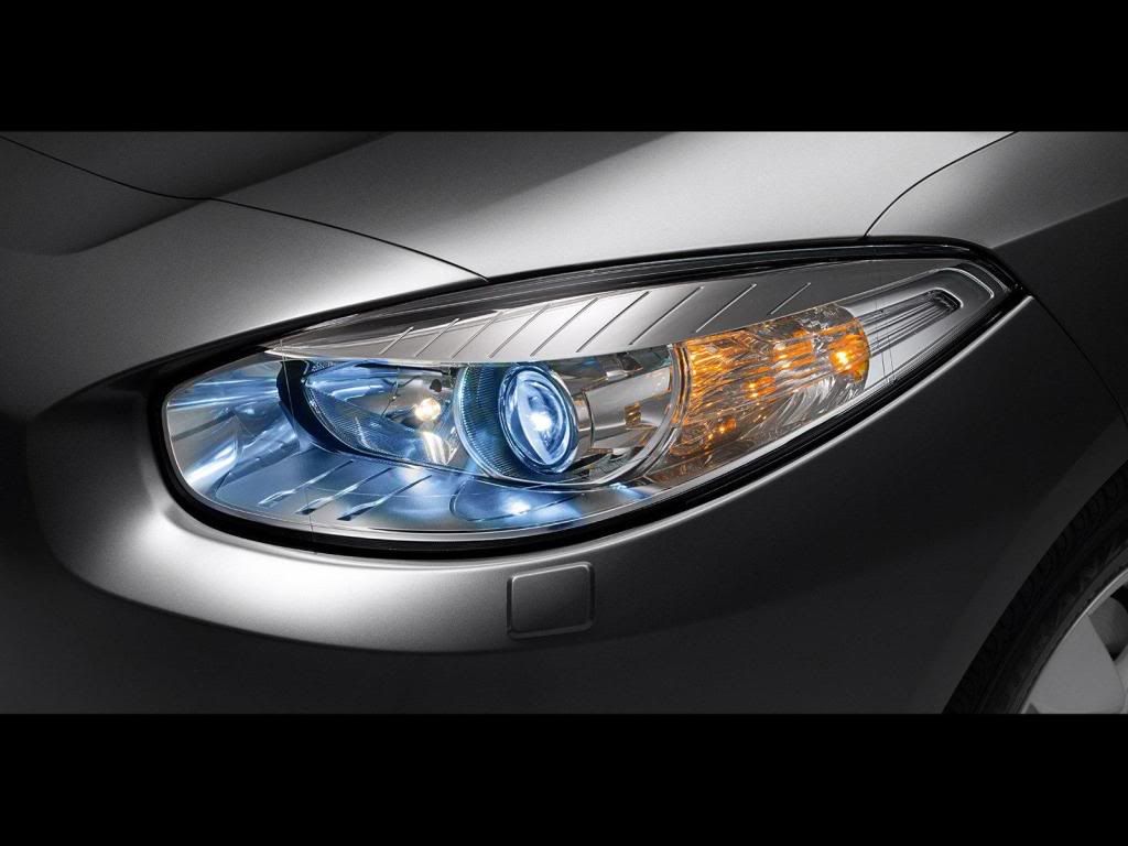 Renault-Fluence_2010_1600x1200_wall.jpg