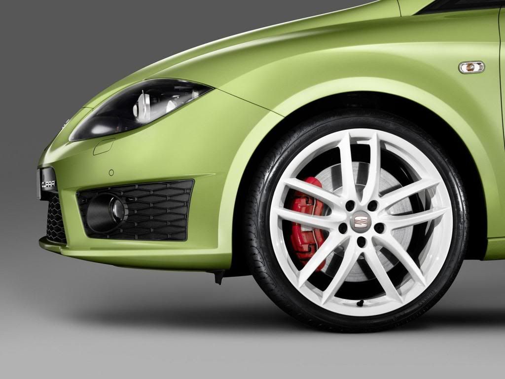 Seat-Leon_Cupra_R_2010_1600x1200-2.jpg