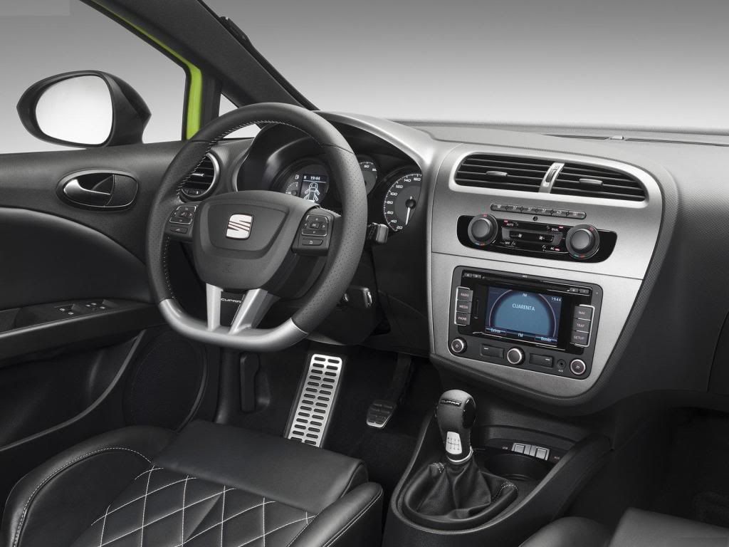 Seat-Leon_Cupra_R_2010_1600x1200-3.jpg