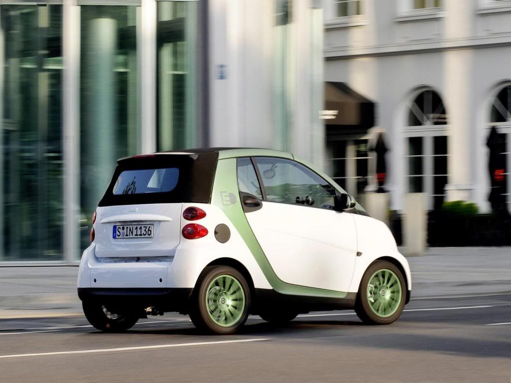 Smart-fortwo_electric_drive_2010-1.jpg
