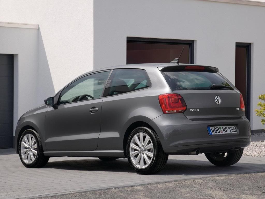 Volkswagen-Polo_3-Door_2010_1600-3.jpg